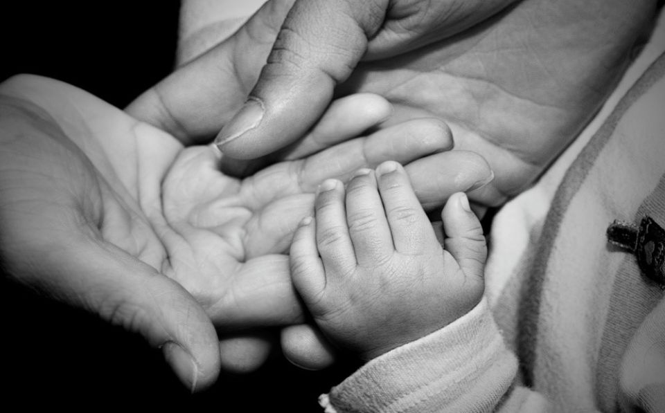 Baby Blues e Depressione post-partum: lo stigma del non poter mai essere tristi